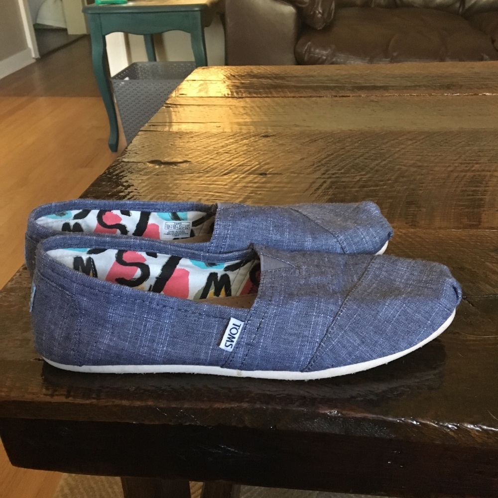 Toms shoes